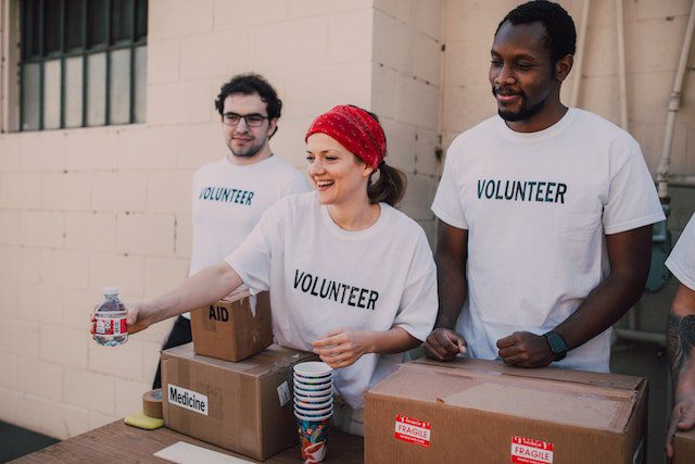 Voluntariado en Canadá, Obtener experiencia canadiense siendo voluntario